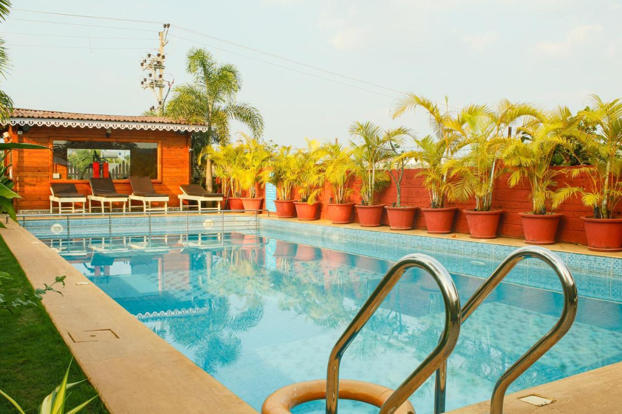 Grand Vatika Resort Arambol Luaran gambar