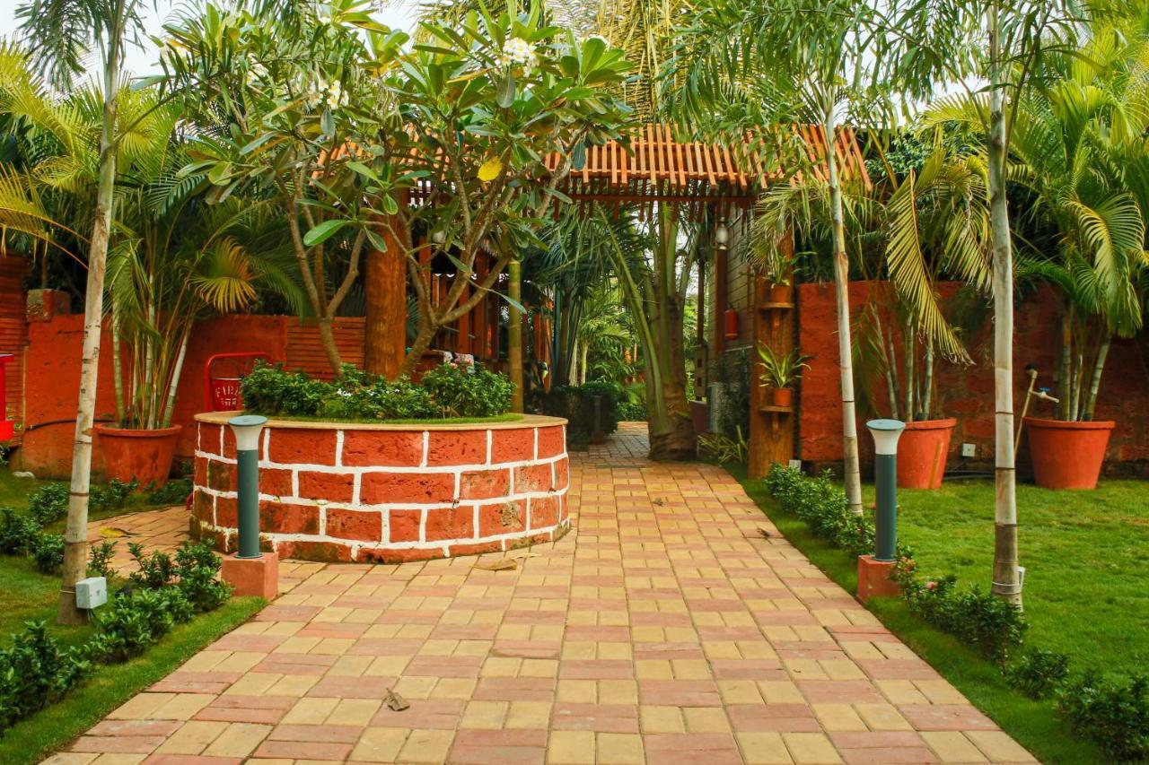 Grand Vatika Resort Arambol Luaran gambar