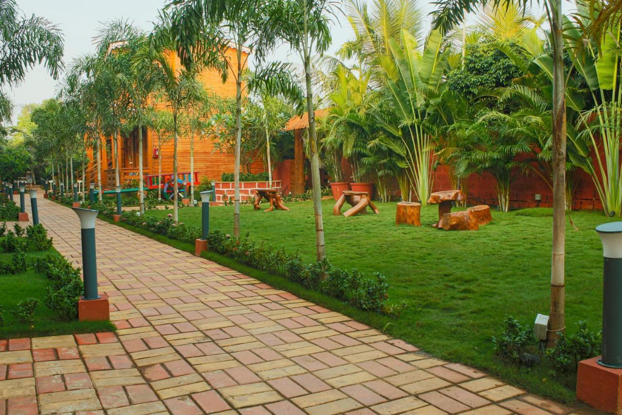 Grand Vatika Resort Arambol Luaran gambar