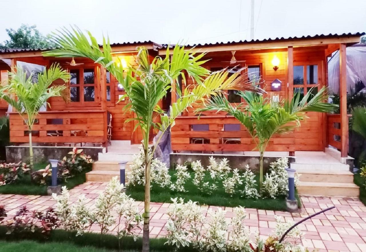 Grand Vatika Resort Arambol Luaran gambar