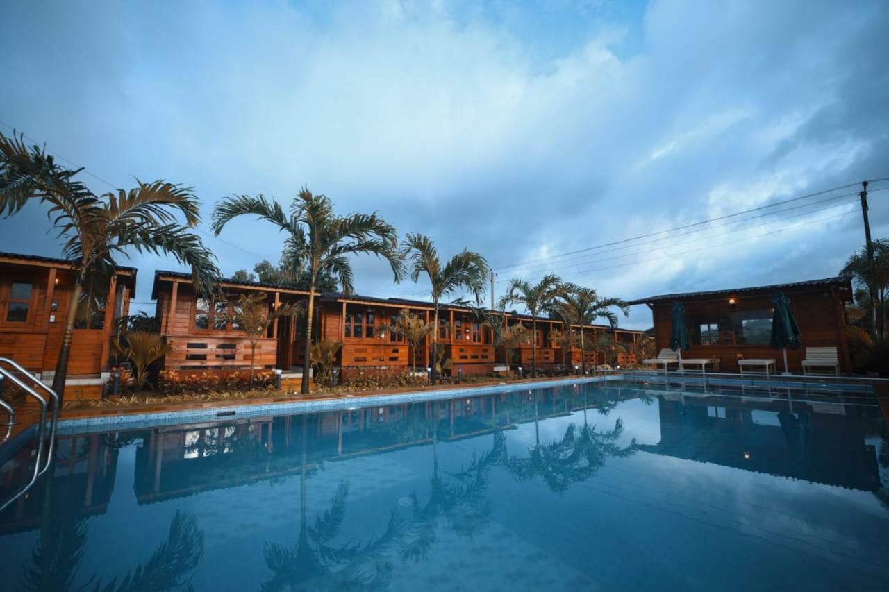 Grand Vatika Resort Arambol Luaran gambar