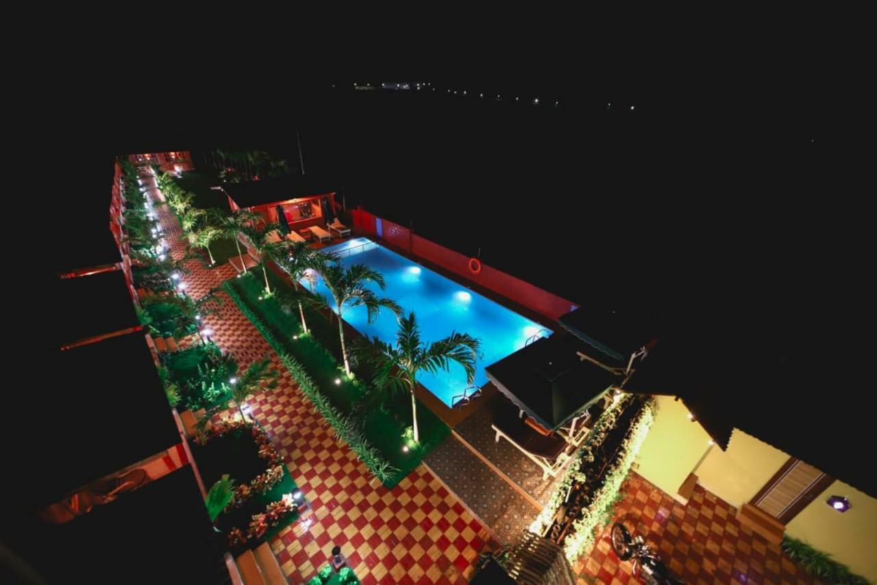 Grand Vatika Resort Arambol Luaran gambar