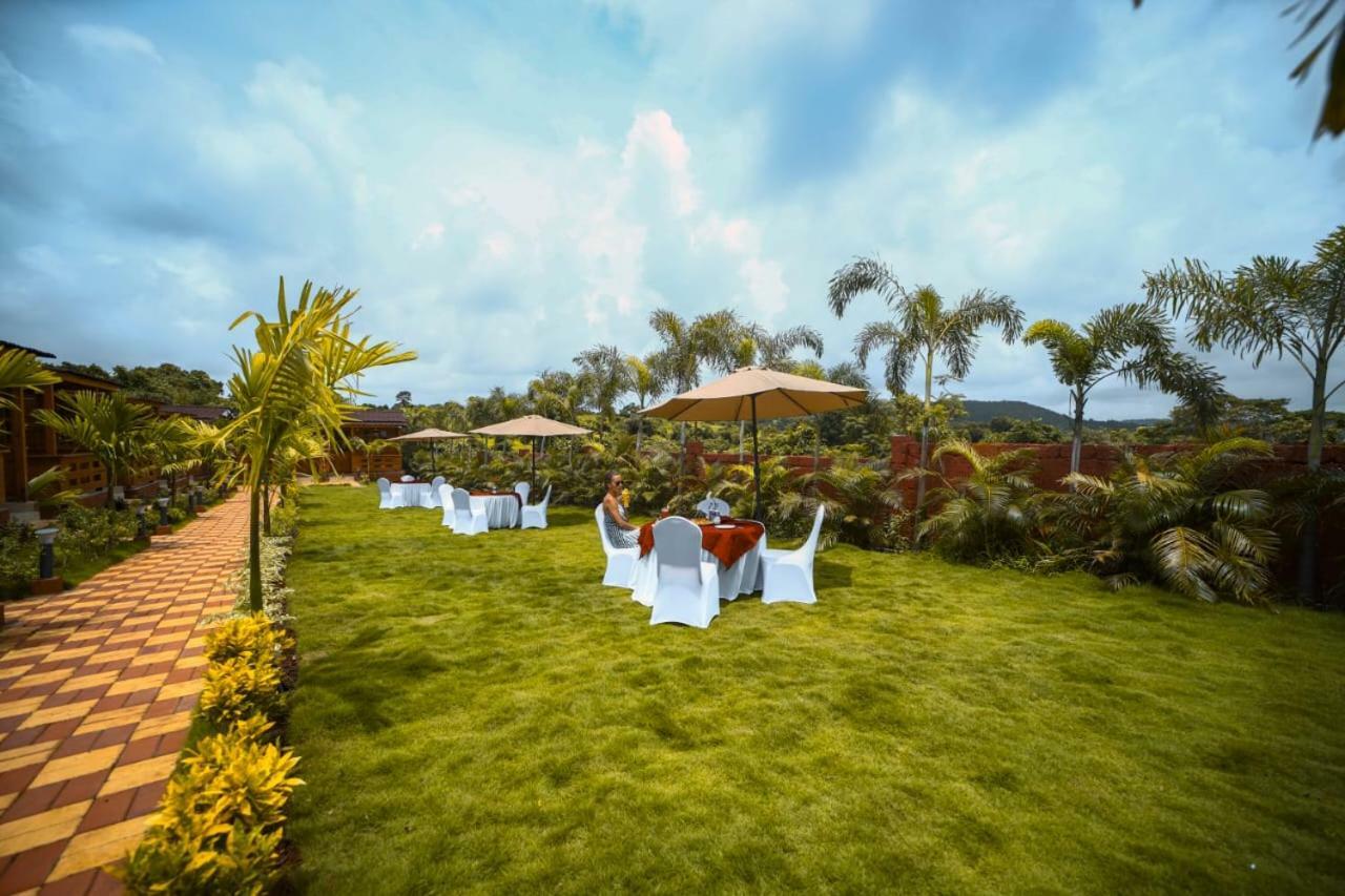 Grand Vatika Resort Arambol Luaran gambar