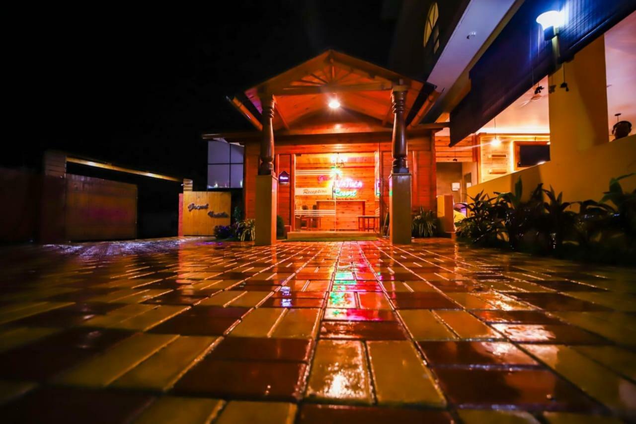 Grand Vatika Resort Arambol Luaran gambar