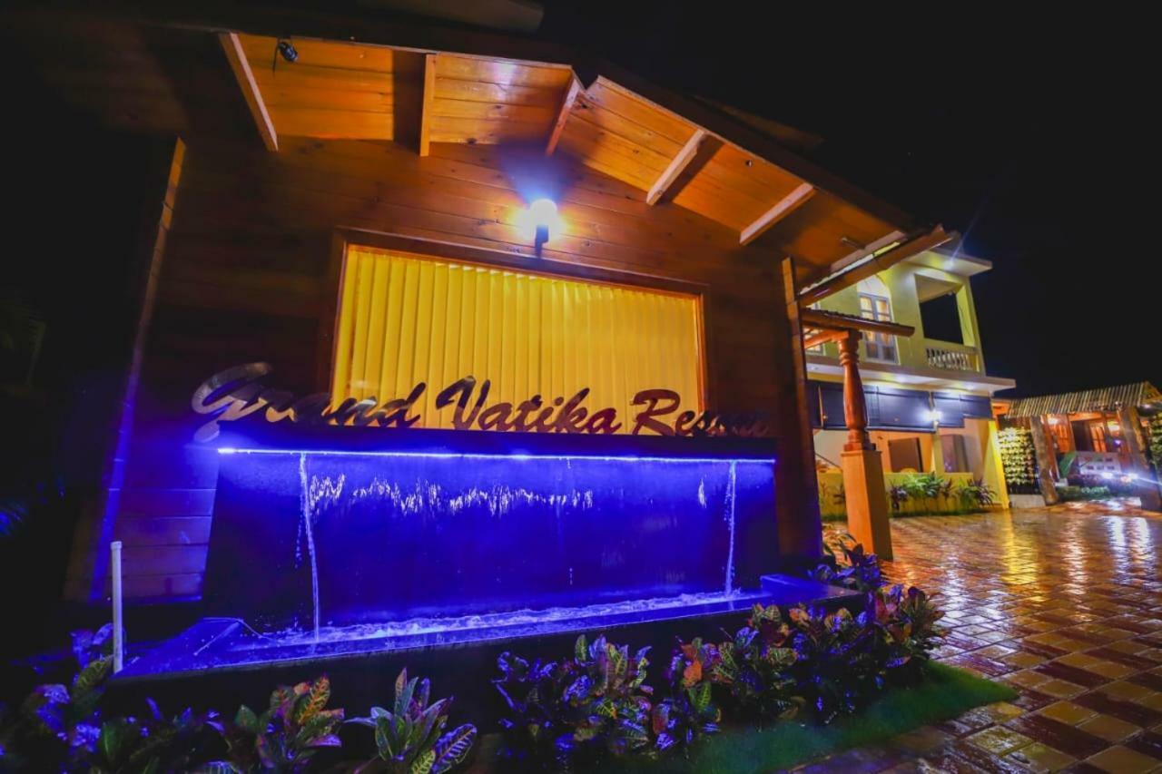 Grand Vatika Resort Arambol Luaran gambar