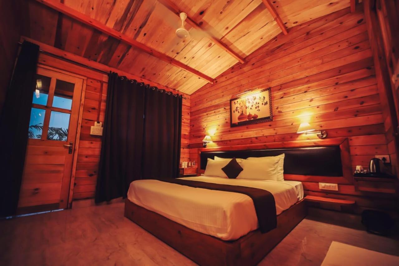 Grand Vatika Resort Arambol Luaran gambar